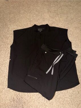 Figs Jogger scrub set LARGE